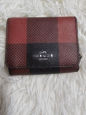 Coach NWOT C1916 Signature Coated Canvas Wallet Buffalo Plaid Red & Black